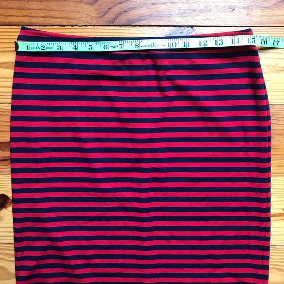 Tinley Road Red and Navy Striped Skirt, EUC, M - Picture 5 of 11